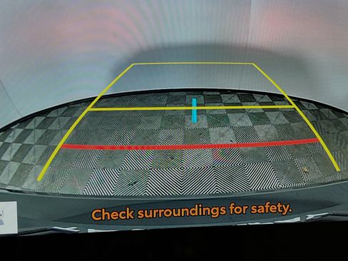 Used 2025 Toyota Camry SE image 28