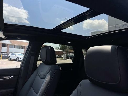 Certified 2024 Cadillac XT5 Premium Luxury AWD/4WD image 18