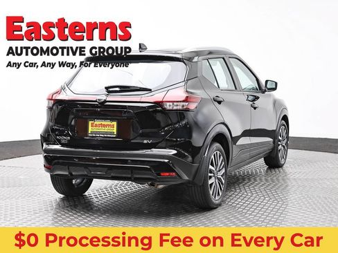Used 2023 Nissan Kicks SV FWD image 5