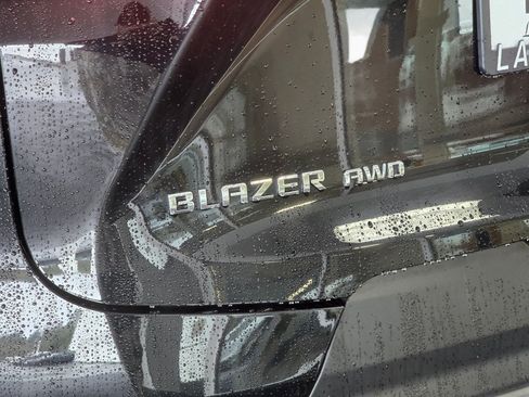 Used 2025 Chevrolet Blazer LT AWD/4WD image 14