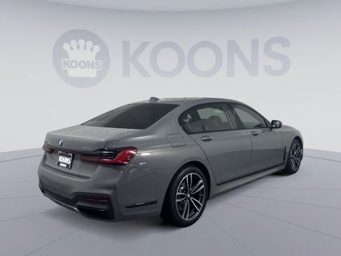 Used 2022 BMW 750i xDrive w/ Executive Package AWD/4WD image 7
