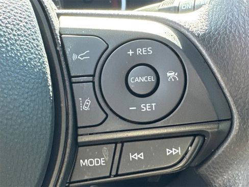 Used 2024 Toyota RAV4 XLE image 26