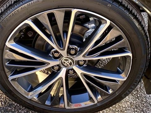 Used 2024 Toyota Prius Limited image 28