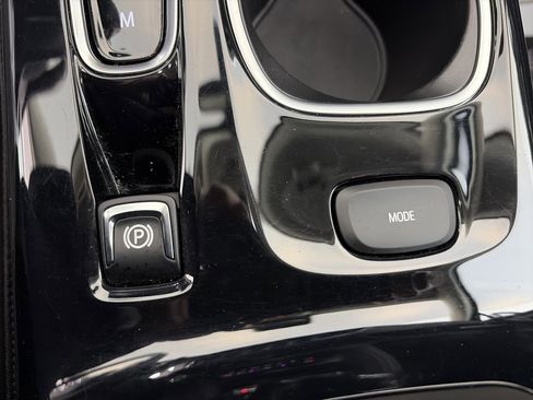 Used 2023 Buick Envision Preferred AWD/4WD image 27