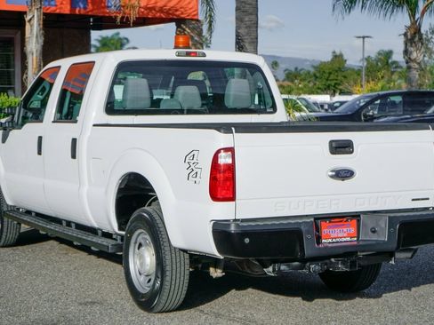 Used 2015 Ford F250 XL w/ Camper Package image 6