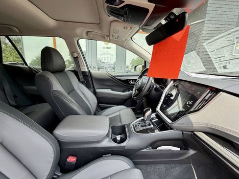 Used 2025 Subaru Outback Onyx Edition AWD/4WD image 30