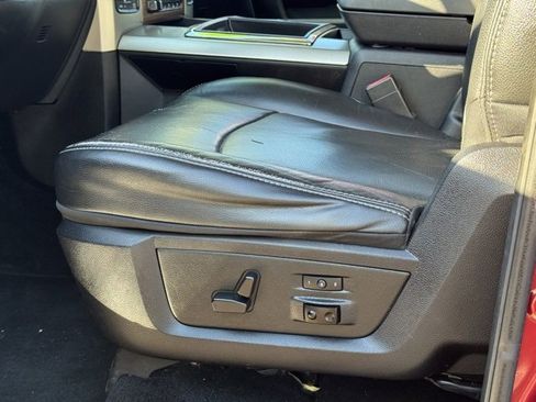 Used 2014 RAM 1500 Laramie w/ Convenience Group image 20