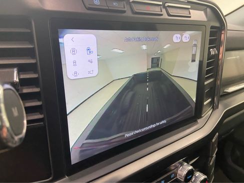 Used 2023 Ford F250 Lariat w/ Sport Appearance Package image 40