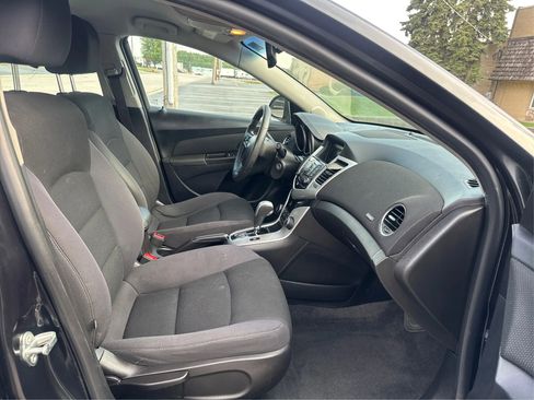 Used 2015 Chevrolet Cruze LT image 21