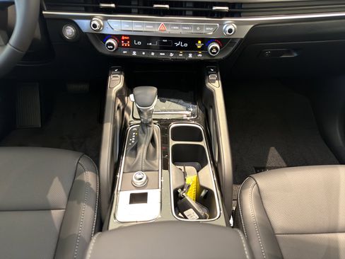 New 2025 Kia Telluride S image 17