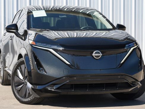 Used 2023 Nissan Ariya FWD image 2