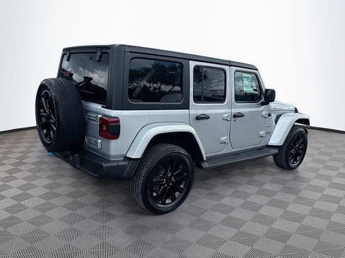 Used 2023 Jeep Wrangler Unlimited Sahara w/ Cold Weather Group image 6