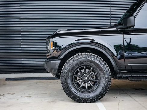 Used 2021 Ford Bronco 4-Door AWD/4WD image 9