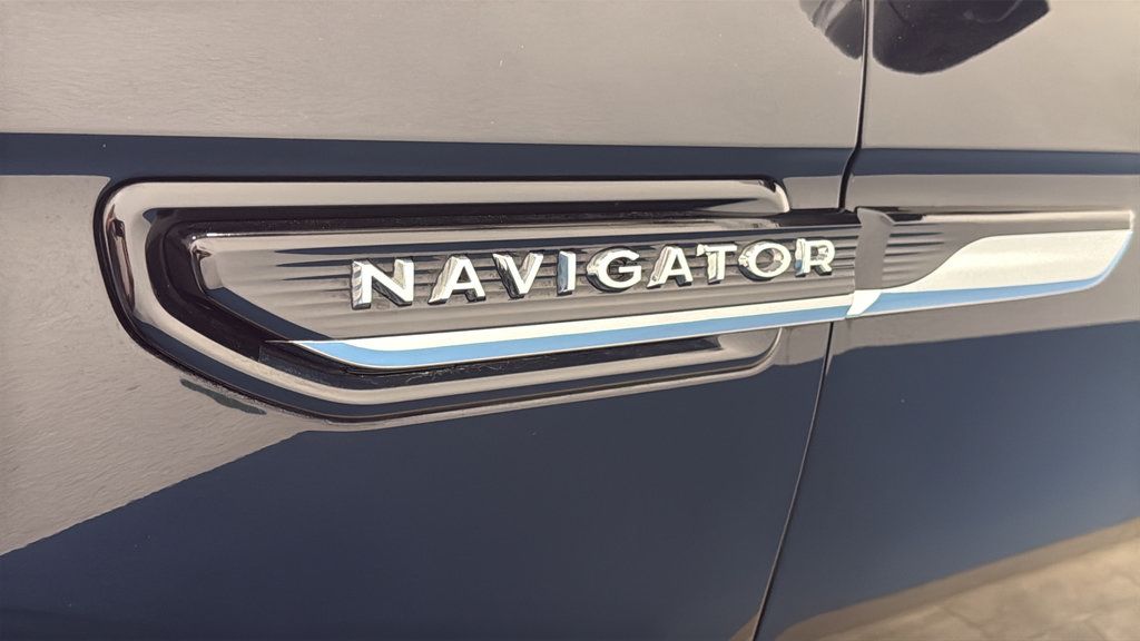 Used 2024 Lincoln Navigator L Black Label AWD/4WD image 45