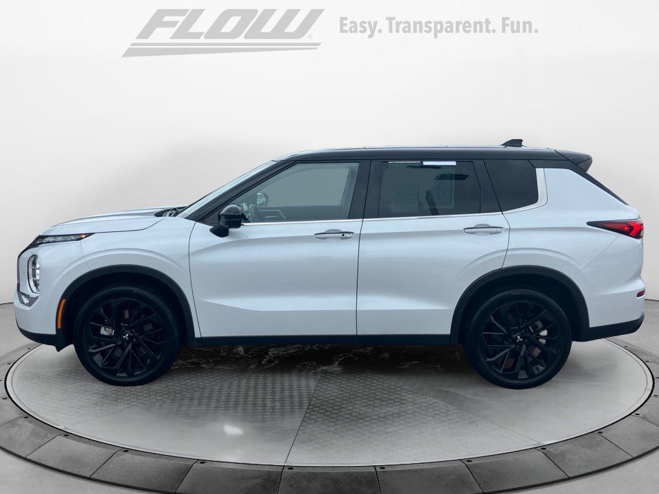 Used 2023 Mitsubishi Outlander SEL AWD/4WD image 5