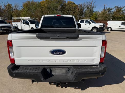 Used 2019 Ford F250 XL w/ Power Equipment Group image 4