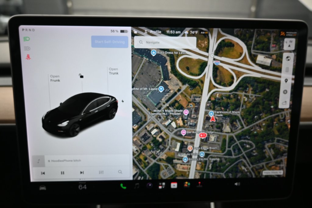 Used 2020 Tesla Model 3 Standard Range Plus RWD image 10