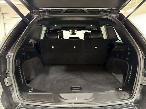 Used 2020 Jeep Grand Cherokee Limited image 25