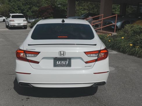 Used 2022 Honda Accord Sport image 3
