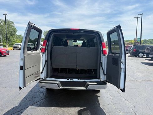 Used 2020 Chevrolet Express 3500 LT w/ LT Preferred Equipment Group RWD image 7