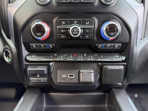 Used 2019 GMC Sierra 1500 SLT w/ SLT Premium Package AWD/4WD image 21