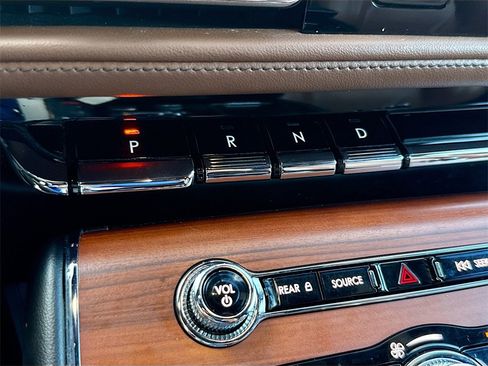 Used 2023 Lincoln Aviator Reserve image 18