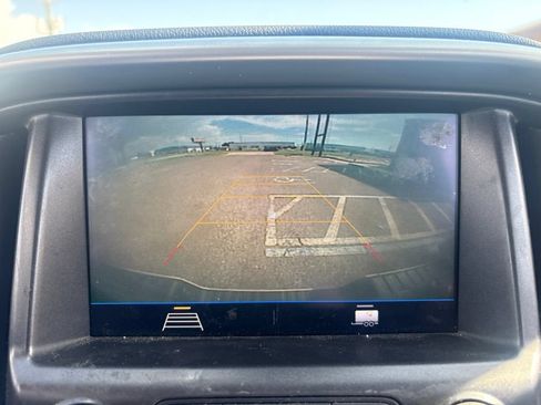 Used 2022 Chevrolet Colorado LT w/ Redline Special Edition RWD image 18