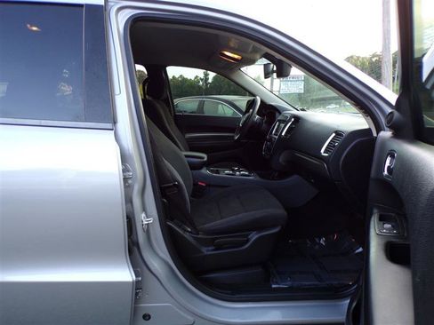 Used 2016 Dodge Durango SXT image 17