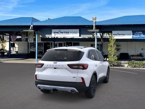 New 2024 Ford Escape PHEV w/ PHEV Premium Package image 8