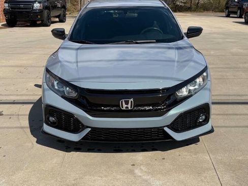 Used 2018 Honda Civic Sport image 7