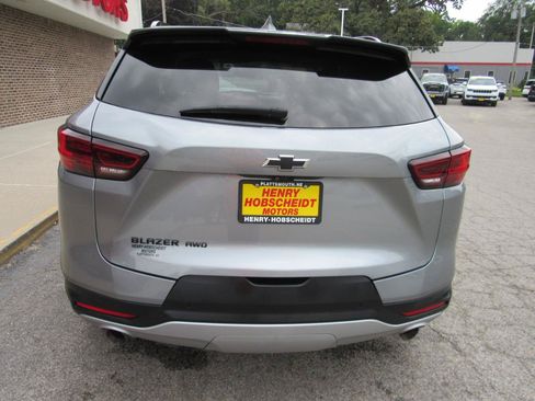 Used 2025 Chevrolet Blazer LT w/ Sound & Technology Package AWD/4WD image 3