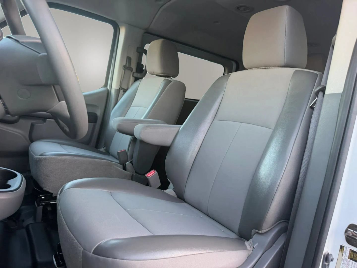 Used 2019 Nissan NV 3500 S RWD image 10