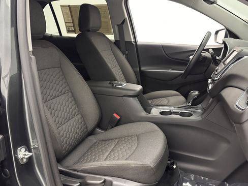 Used 2020 Chevrolet Equinox LT image 37