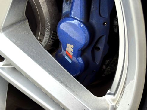 Used 2018 BMW M4 Convertible image 17