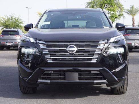 New 2026 Nissan Rogue Platinum image 5