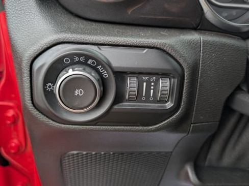 Used 2020 Jeep Wrangler Unlimited Sport AWD/4WD image 19