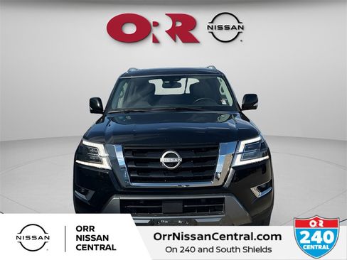 Used 2024 Nissan Armada SL w/ Captain's Chairs Package image 2