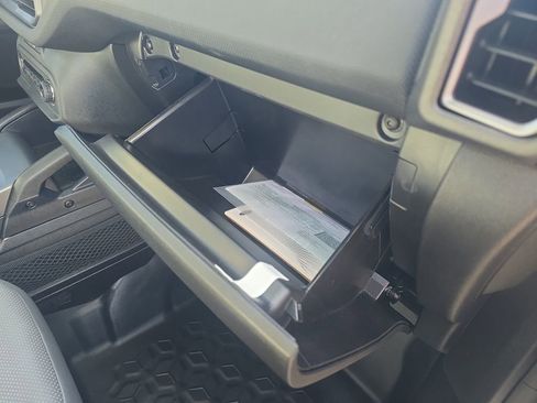 Used 2025 Ford Bronco Sport Badlands image 17