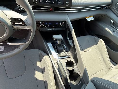 New 2026 Hyundai Elantra Sport FWD image 27