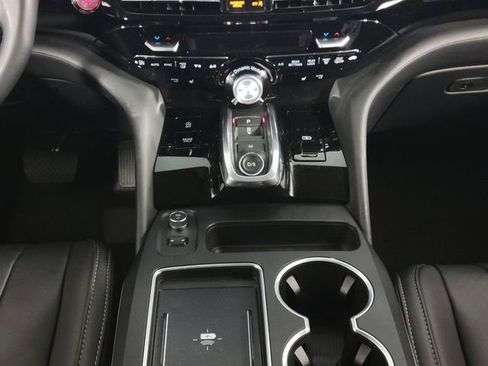 Used 2025 Acura MDX w/ Technology Package image 25