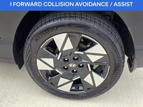 Certified 2025 Hyundai Kona SEL FWD image 11