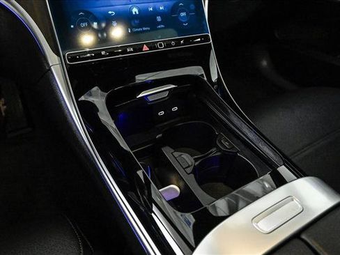 New 2026 Mercedes-Benz C 300 4MATIC Sedan image 13