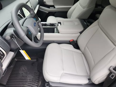 New 2026 Ford Expedition Max Active RWD image 9
