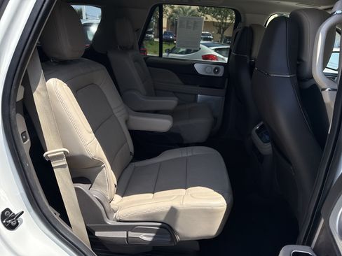 Used 2022 Lincoln Navigator Reserve RWD image 32