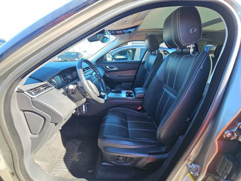 Used 2020 Land Rover Range Rover Velar S image 23