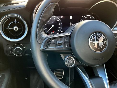 Used 2024 Alfa Romeo Stelvio Ti image 23