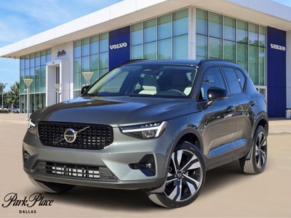 New 2026 Volvo XC40 B5 Ultra w/ Protection Package Premier
