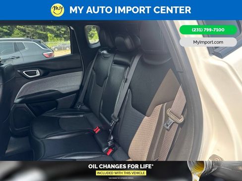 Used 2024 Jeep Compass Latitude AWD/4WD image 24