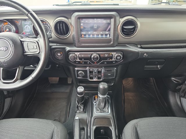 Used 2022 Jeep Gladiator Overland AWD/4WD image 13