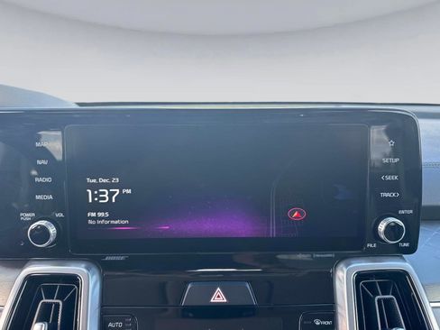 Used 2023 Kia Sorento SX Prestige w/ Panoramic Sunroof Package image 27
